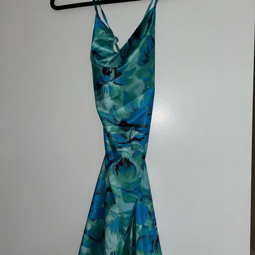 Elegant Blue Floral Dress